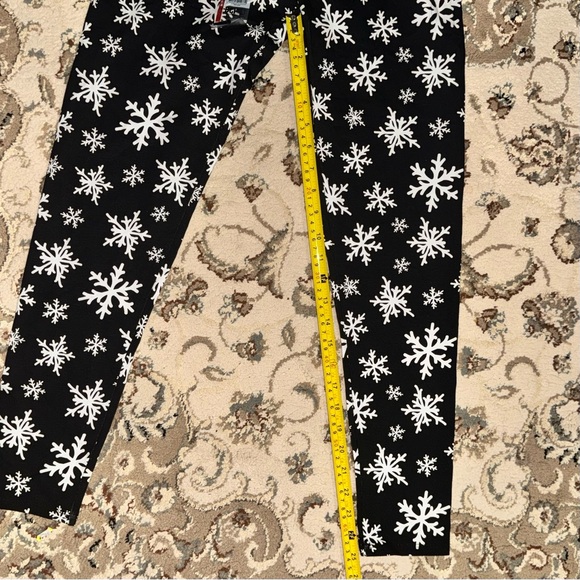Lot Of 3 No Boundaries Girls Holiday Leggings Med (7-9) NWT - Picture 12 of 12